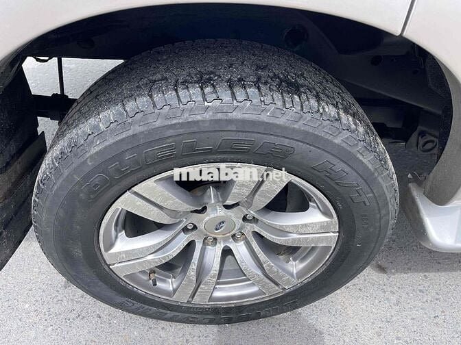 Ford Everest 2012 Limited 4x2 - 98000 km