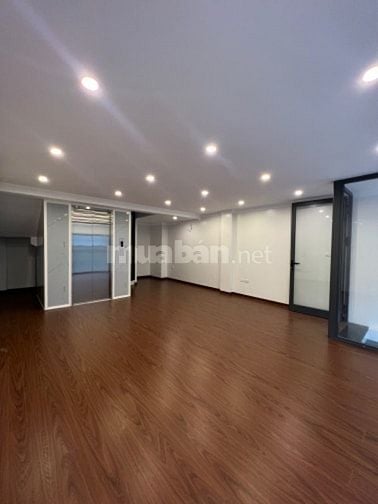 Nguyên toà VP thang máy khu x2a Yên sở