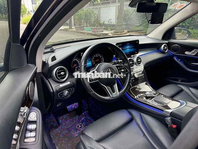 Mercedes GLC200 sx 2021 xe 1 chủ mới zin cứng 99%