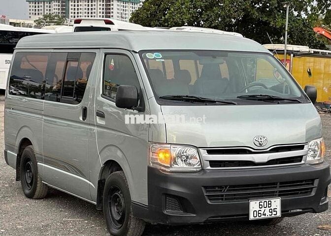 Toyota Hiace - Máy xăng - 2011 - Cơ quan thanh lý