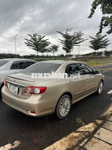Gia đình cần bánToyota Corolla Altis 2011 1.8G AT