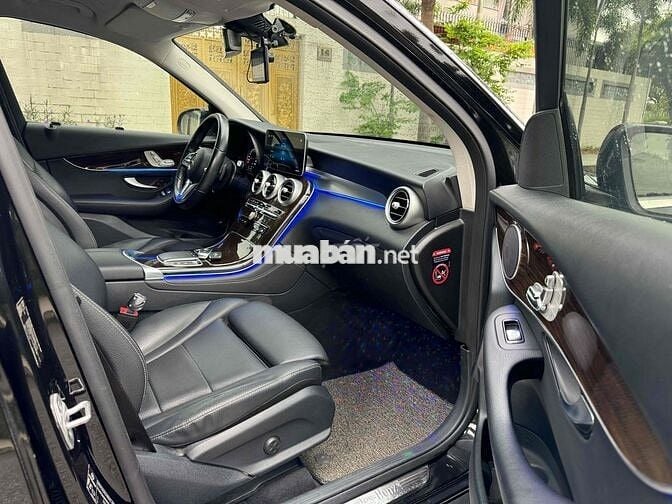 Mercedes GLC200 sx 2021 xe 1 chủ mới zin cứng 99%