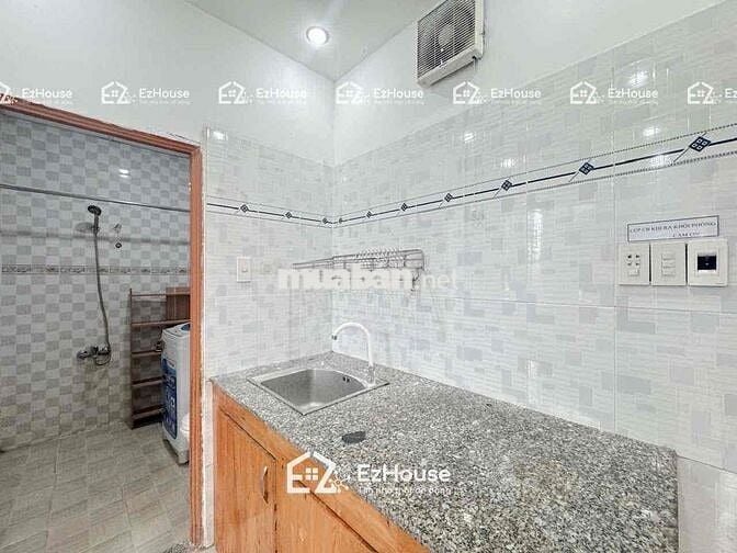CĂN HỘ BAN CÔNG FULL NỘI THẤT NGAY CÔNG VIÊN LÀNG HOA