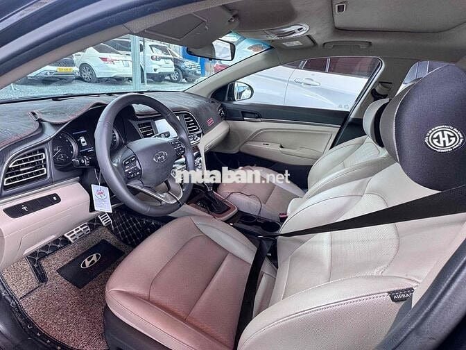Hyundai Elantra 2020 2.0 AT - 410000 km
