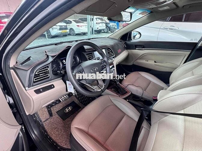 Hyundai Elantra 2020 2.0 AT - 410000 km