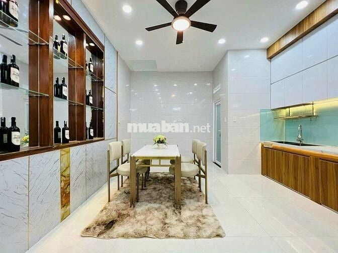Bán nhà HXH 1/ đường quốc lộ 13, Thủ đức. dt 39m2 giá 3 tỷ 1. Sổ Riêng
