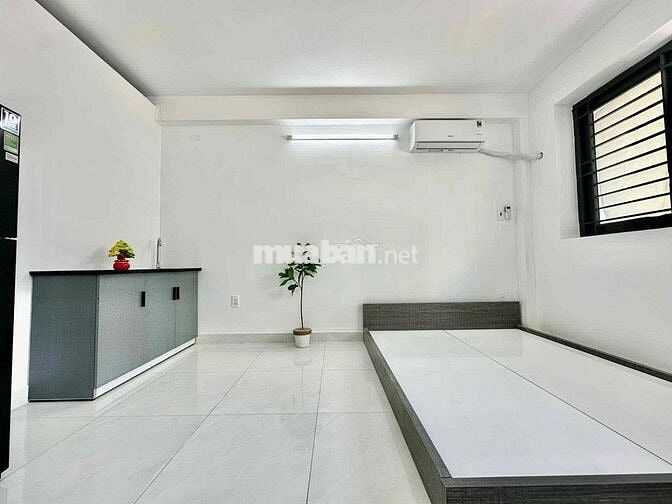 PHÒNG CỬA SỔ TRỜI NGAY TRUNG TÂM PHÚ NHUẬN GẦN NGUYỄN SƠN GIÁ RẺ