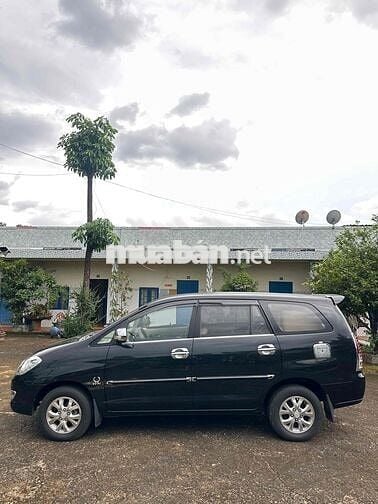 Toyota Innova 2006 - 110000 km
