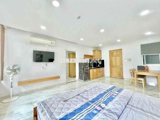Căn Hộ Stu Ban Công Phòng Rộng 45M2 View LandMark FullNT Gần Quận 1