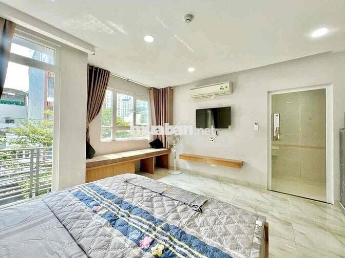 Căn Hộ Stu Ban Công Phòng Rộng 45M2 View LandMark FullNT Gần Quận 1