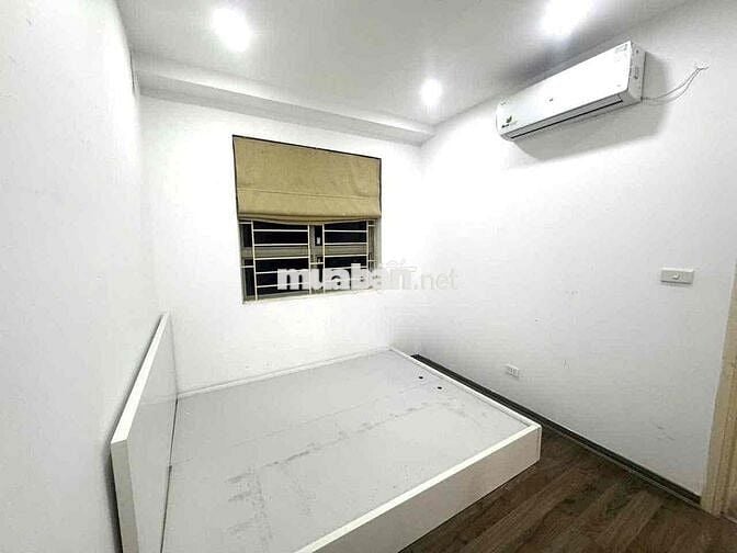 Chính chủ bán căn 3 ngủ hướng đông nam view hồ thoáng mát