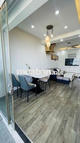 Chính chủ bán căn 3 ngủ hướng đông nam view hồ thoáng mát