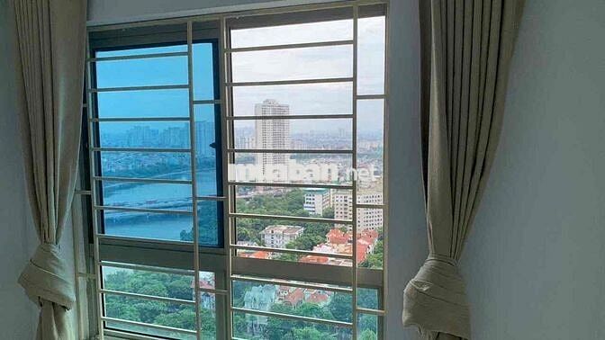 Chính chủ bán căn 3 ngủ hướng đông nam view hồ thoáng mát