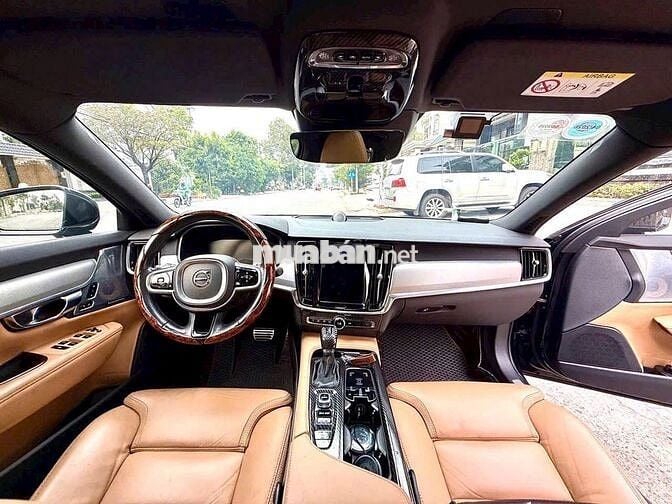 Volvo S90 2018  - 90999 km