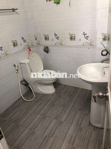 Cho thuê nhà Hẻm Hoàng Văn thụ phường 4 quận Tân Bình