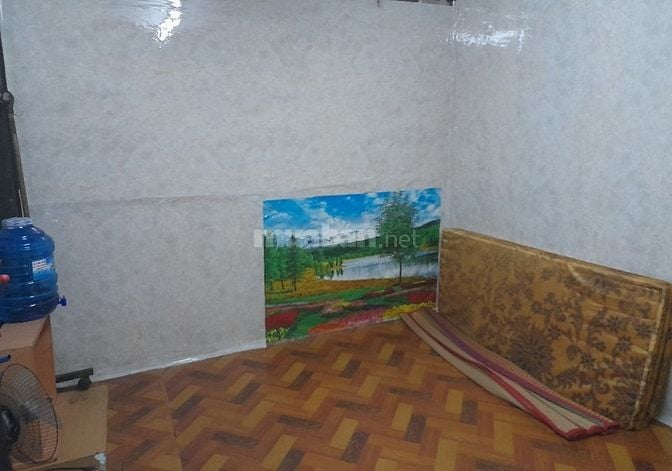 Phòng trọ giá rẻ Q1 giờ giấc tự do thuận tiện đi về