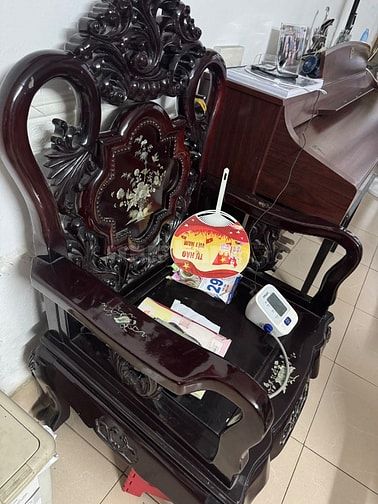 Bán bàn ghế đồng kỵ và tủ rưỡn, tủ quần áo