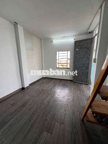 PHÒNG TRỌ CÓ GÁC CỬA SỔ TRỜI GẦN VLU IUH CHỢ BÀ CHIỂU ĐƯỜNG PVĐ