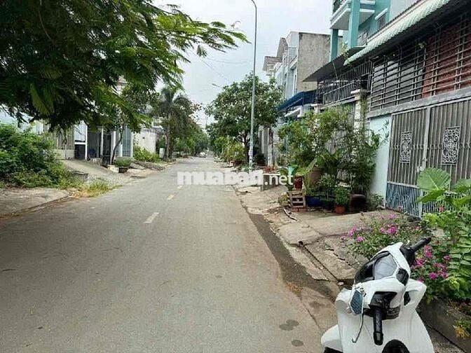 Mặt tiền,khu dân cư Gia Hoà,Phong Phú,Bình Chánh.