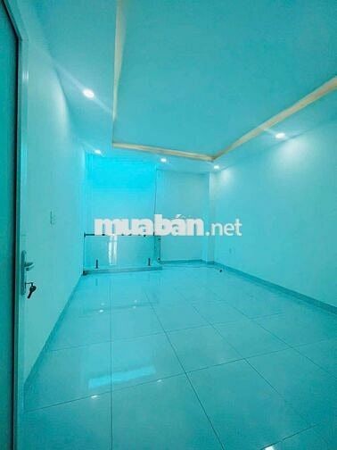 NHÀ TRỆT 2 LẦU TUM SÂN THƯỢNG SÁT VẠN PHÚC