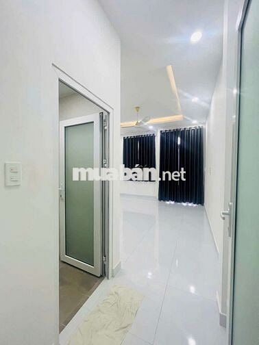 NHÀ TRỆT 2 LẦU TUM SÂN THƯỢNG SÁT VẠN PHÚC
