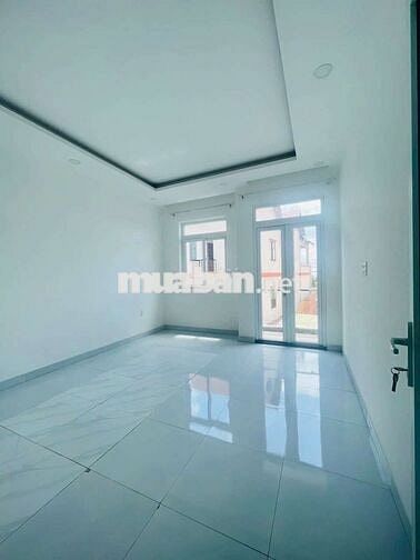 NHÀ TRỆT 2 LẦU TUM SÂN THƯỢNG SÁT VẠN PHÚC