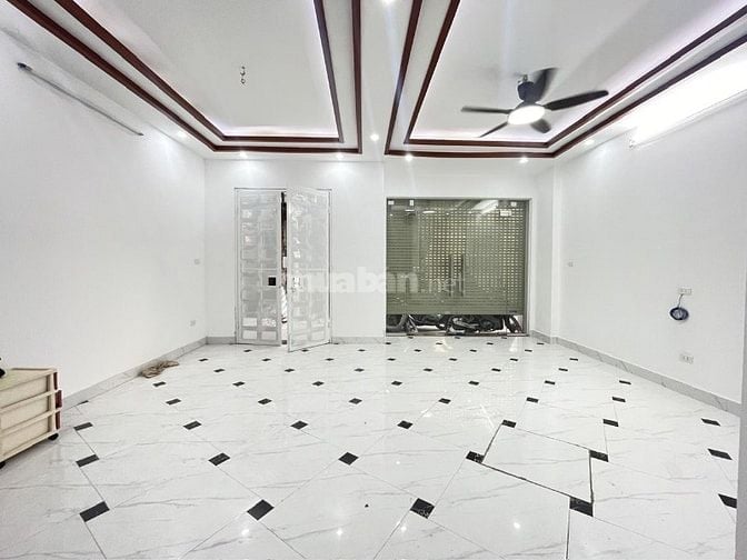Bán nhà phố Tân Mai ô tô tránh, DT 50m2, 5t, Mt 6m, kinh doanh, ở ngay