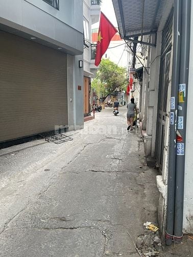 Bán nhà phố Tân Mai ô tô tránh, DT 50m2, 5t, Mt 6m, kinh doanh, ở ngay