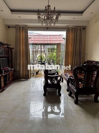 Nhà mặt tiền kinh doanh cực đỉnh