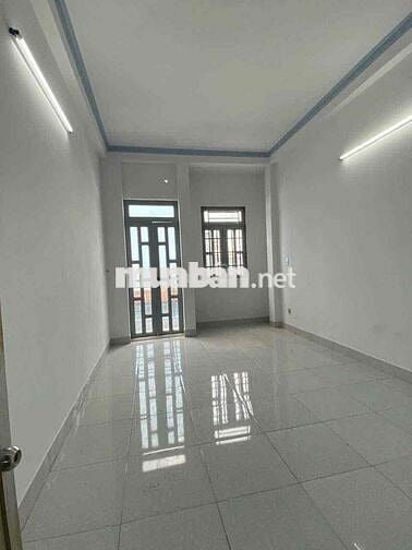 Nhà 3 tầng nguyên căn 4 phòng ngủ giáp quận 6