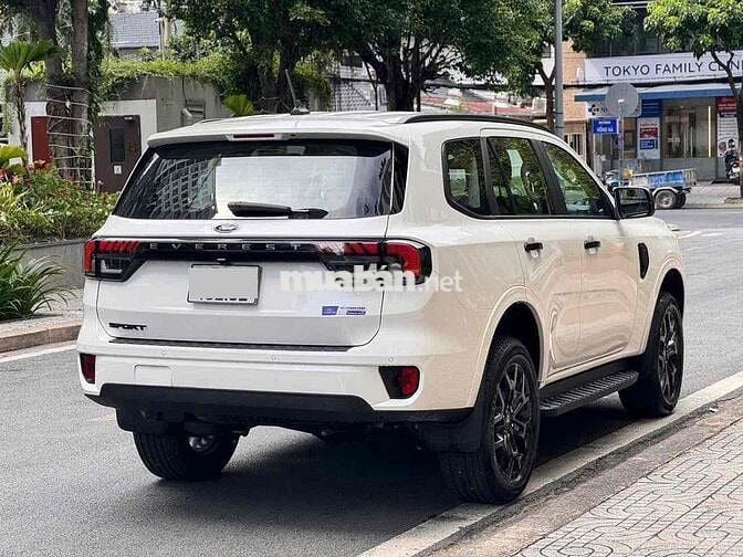 Ford Everest Sport 2025 Siêu Lướt - 660 km