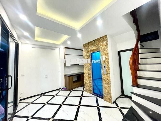 7.93 TỶ-5 TẦNG MỚI-THANG MÁY-THANH NHÀN-HBT