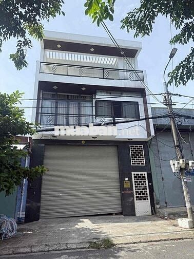 Cần bán nhà 3 tầng MT Trần Văn Ơn, mặt tiền 8m, diện tích lớn