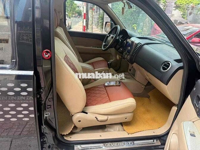 Ford Everest máy dầu số sàn đời cuối 2009