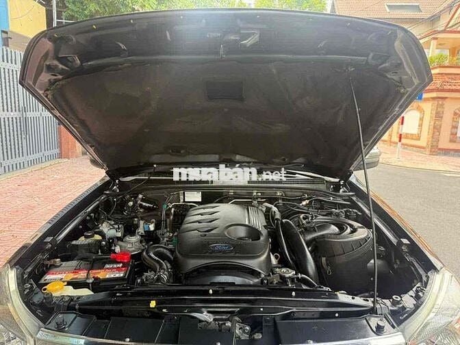 Ford Everest máy dầu số sàn đời cuối 2009