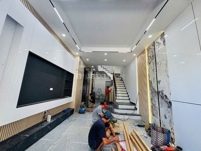 Bán nhà 4 tầng đẹp-gần chợ vĩnh Hải DT54m2-4PN-Nha Trang-2ty65