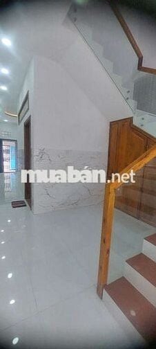 NHÀ 1 TRỆT 1 LẦU, 4 PHÒNG NGỦ, ĐƯỜNG SỐ 8 KDT 5A