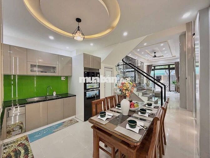 nhà đẹp! 2.25t Đ. Nguyễn Hữu Cảnh, Dĩ An,đối diện Bcons Plaza