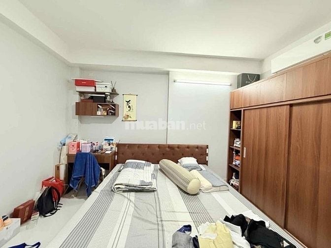 Hạ giá còn 5 tỷ 700 bán liền. Nhà Lê Hồng Phong Q10 80m2. Sổ hồng riên