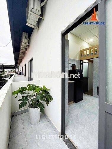 DUPLEX BAN CÔNG FULL NỘI THẤT NGAY MẶT TIỀN LÊ ĐỨC THỌ - GẦN VLU, IUH