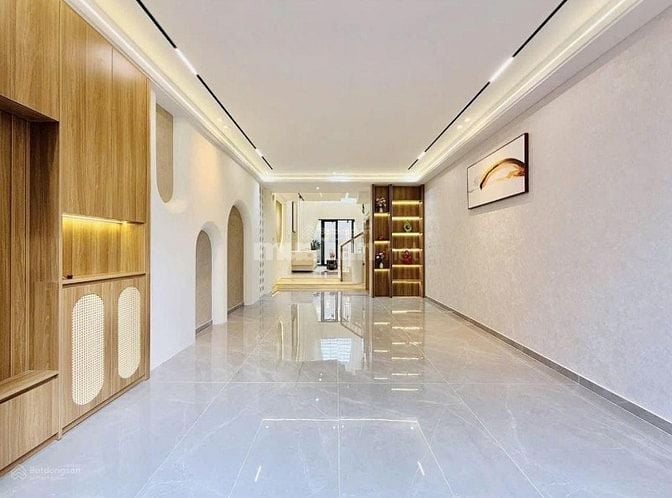 Siêu rẻ! Nhà Cô Giang, Quận 1, 4PN – 5WC, full sổ hồng, chỉ 3,5 tỷ!