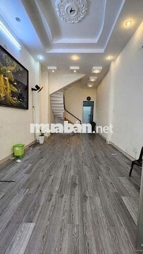 Cho thuê nhà MT Nguyễn Văn Nguyễn, Tân Định, Q1. 3.5x15m Tr+L - 35Tr