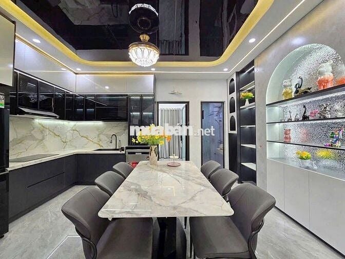 Mua là lời nhà 2.39 tỷ Đ. Hai Bà Trưng, Đông Hoà, đang cho 15tr/tháng