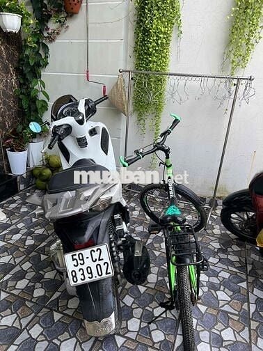 xe ít chạy , xe còn nguyên zin, chính chủ ,