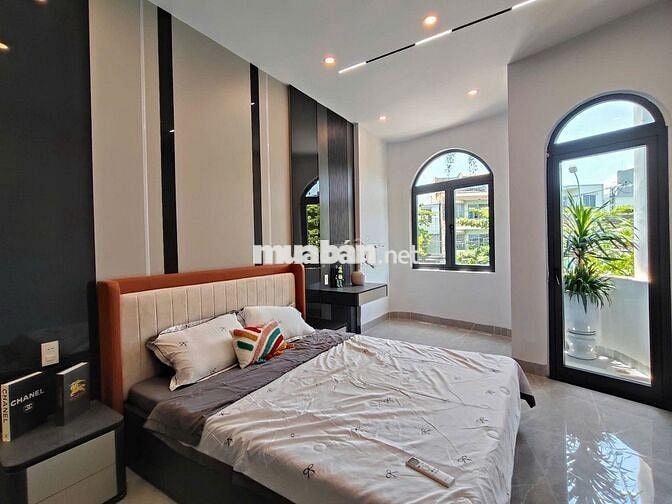 Mua là lời nhà 2.39 tỷ Đ. Hai Bà Trưng, Đông Hoà, đang cho 15tr/tháng