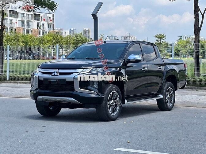 triton premium 1 cầu sx 2020 đki T12/2020