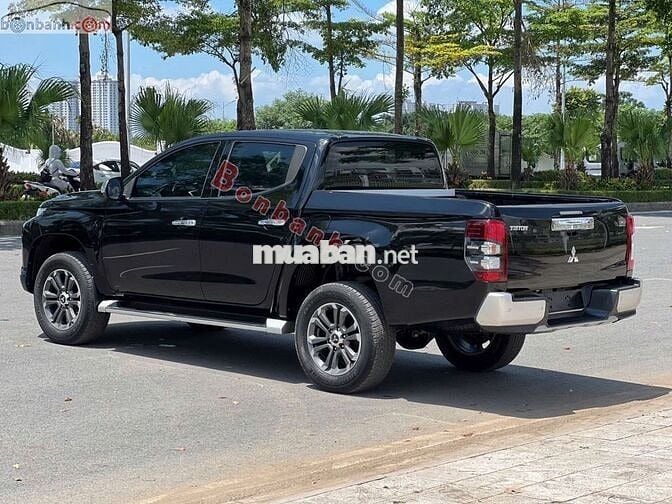 triton premium 1 cầu sx 2020 đki T12/2020