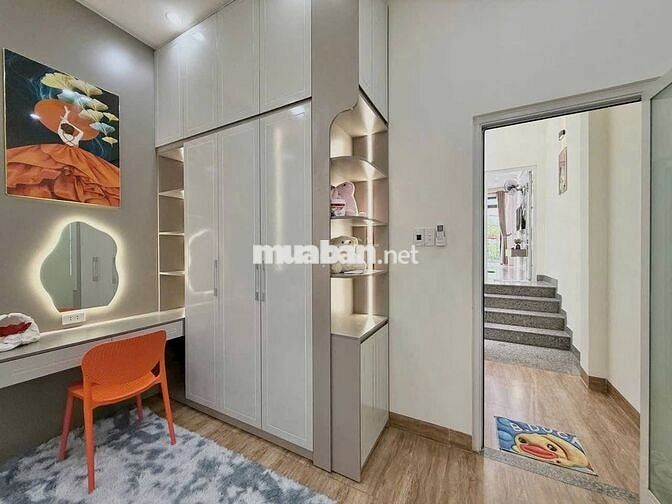 nhà đẹp! 2.25t Đ. Nguyễn Hữu Cảnh, Dĩ An,đối diện Bcons Plaza