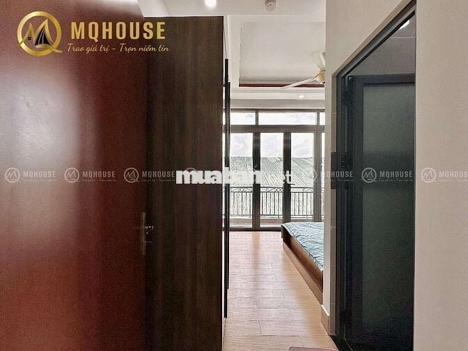 Cho thuê CHDV Studio Ban công rộng, Cửa sổ rộng ánh sáng tốt Tại Emart