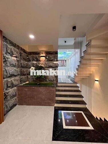 NHÀ PHỐ CÓ THANG MÁY NGUYỄN OANH 5PN